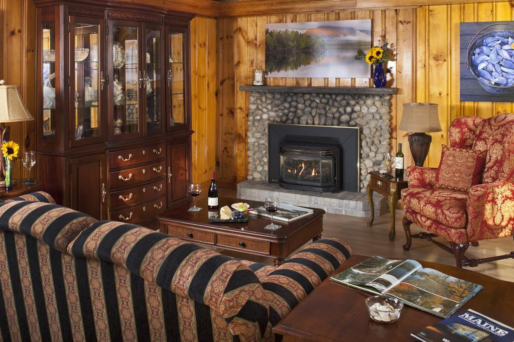 Wolf Cove Inn Poland Bagian luar foto