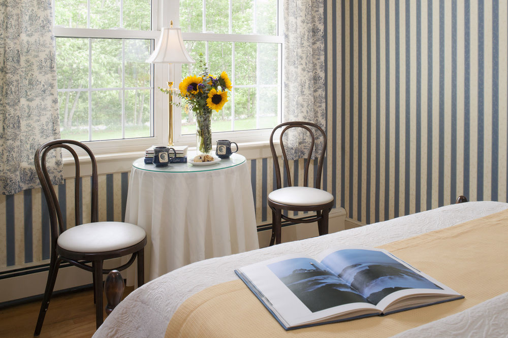 Wolf Cove Inn Poland Bagian luar foto