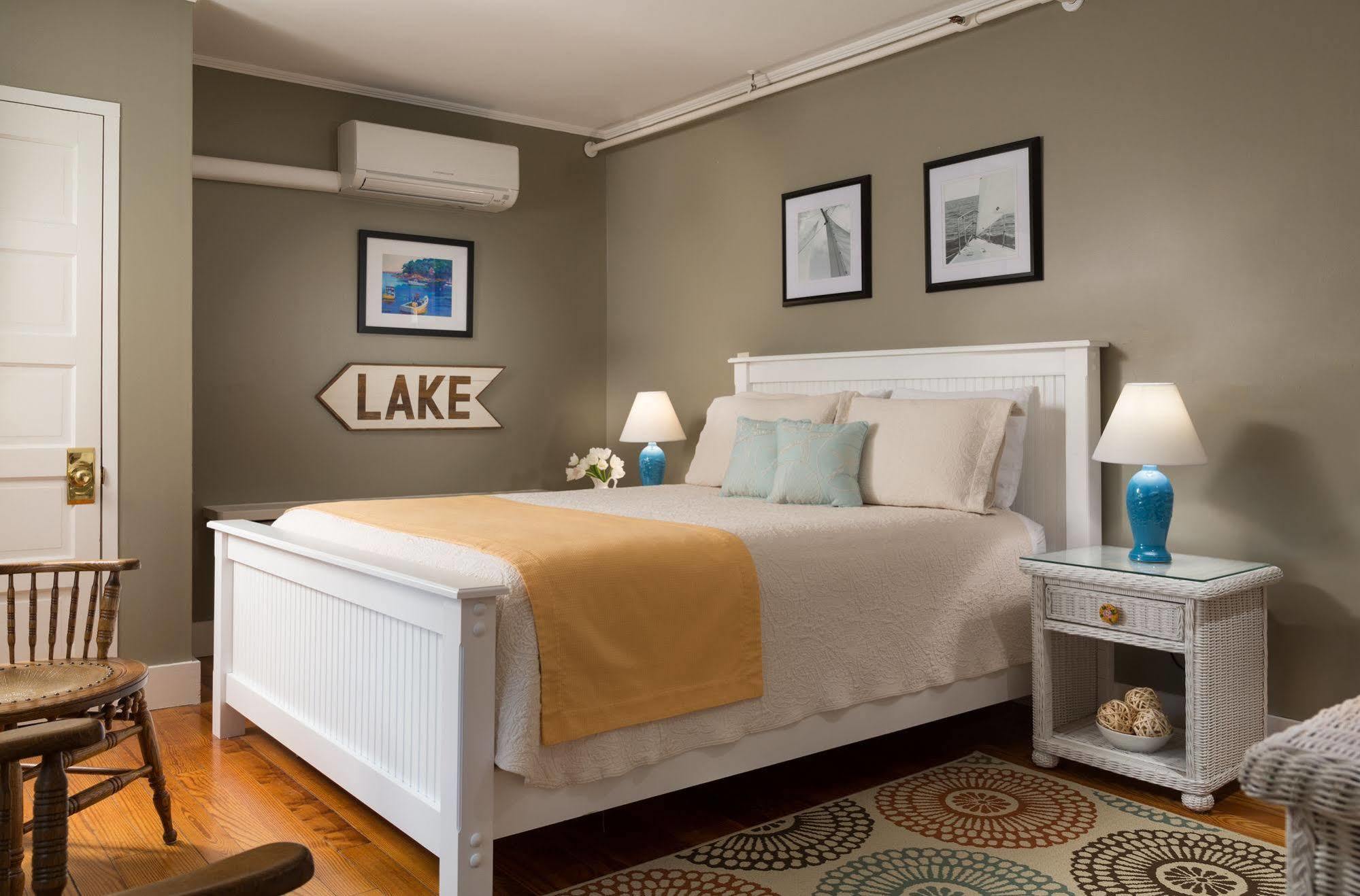 Wolf Cove Inn Poland Bagian luar foto